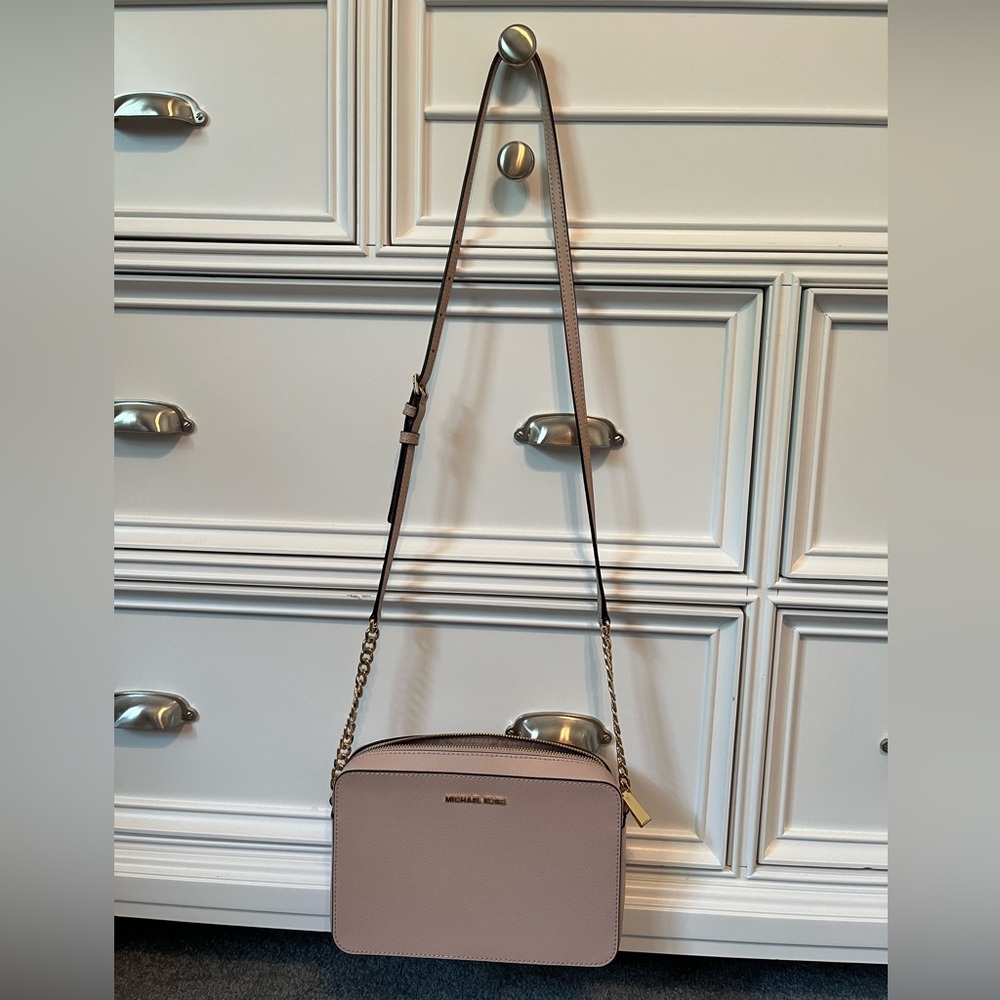 Michael Kors Jet Set Crossbody
